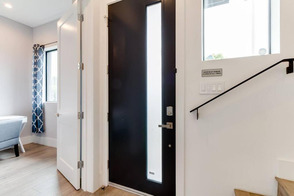 Villa Modern 4 Bedroom Charmer W/ Rooftop Deck #2 Los Angeles