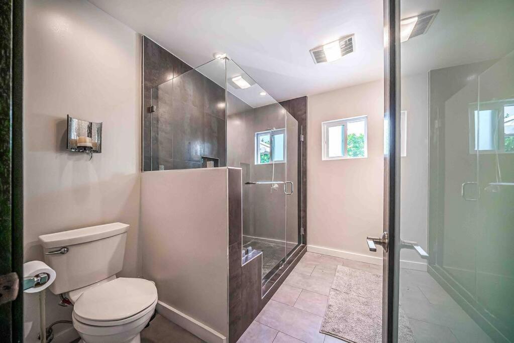 Luxury House Pool & 10 Mins From Hollywood & Universal Casa de férias *