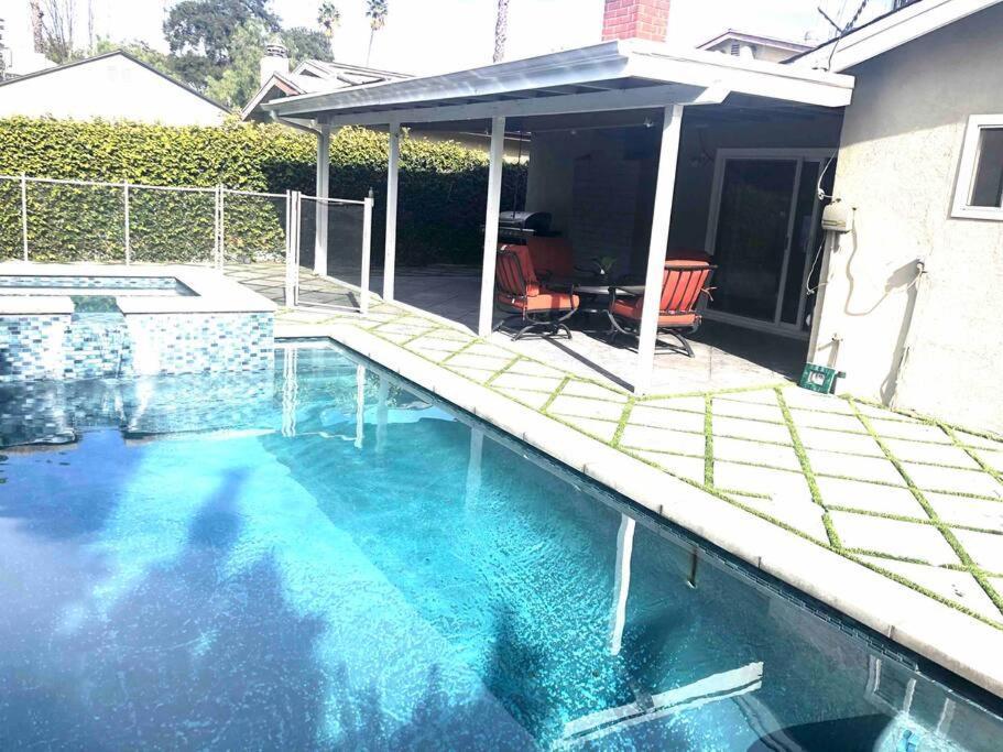 Holiday home Luxury House Pool & 10 Mins From Hollywood & Universal Los Angeles