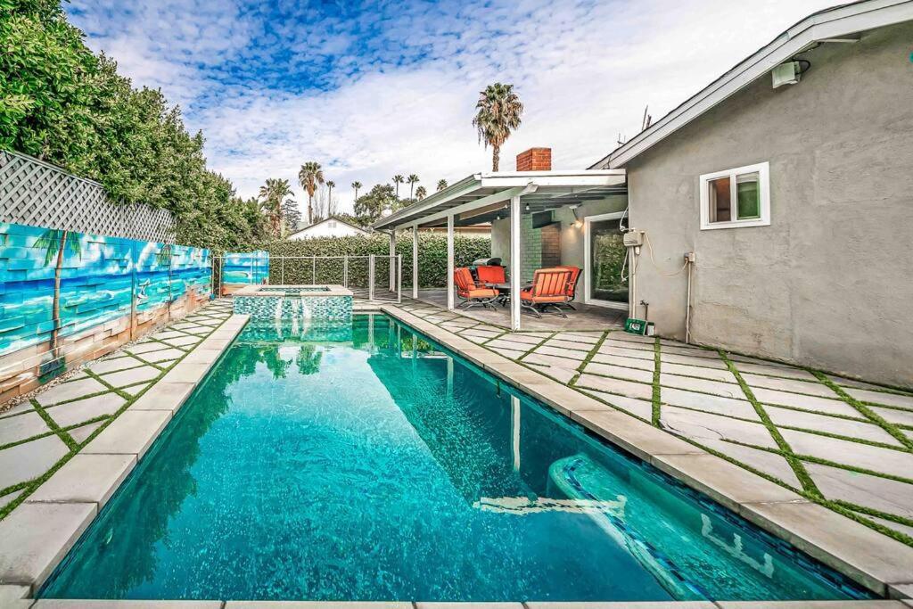 Luxury House Pool & 10 Mins From Hollywood & Universal