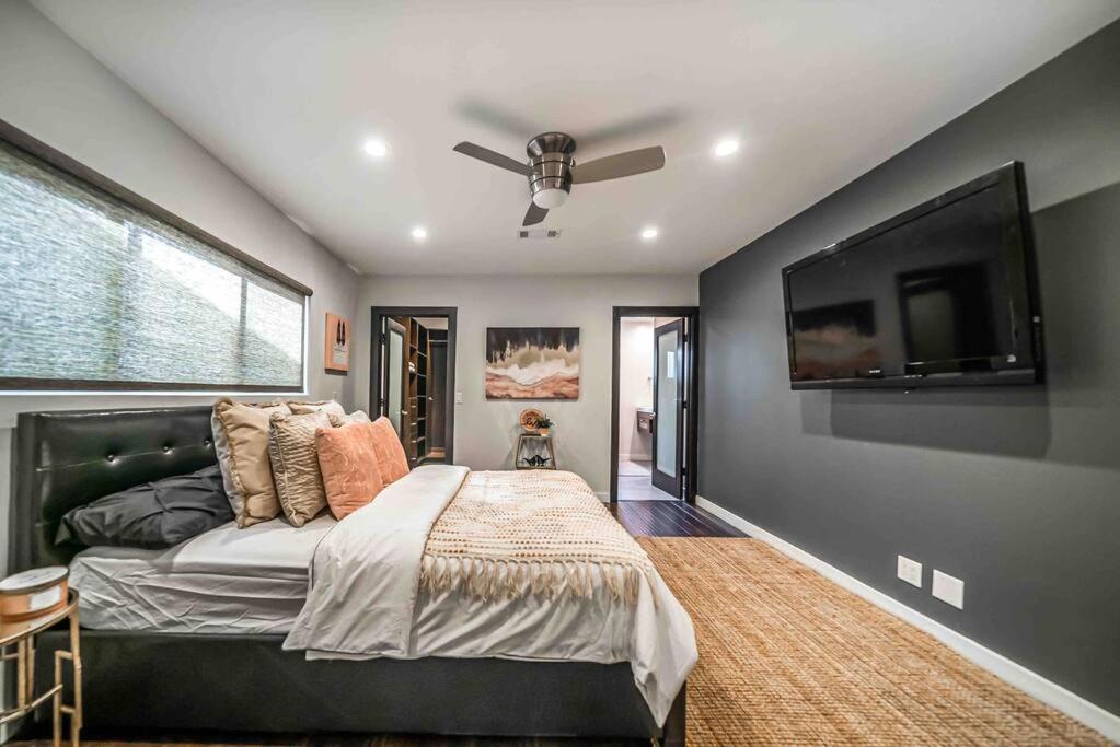 Holiday home Luxury House Pool & 10 Mins From Hollywood & Universal