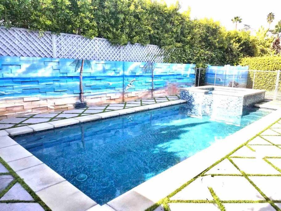 Luxury House Pool & 10 Mins From Hollywood & Universal Holiday home Los Angeles