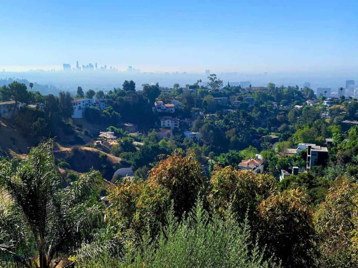 Guest house Hollywood Hills 1940s Mansion