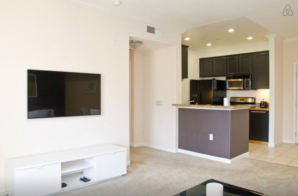 Luxury Near The Grove