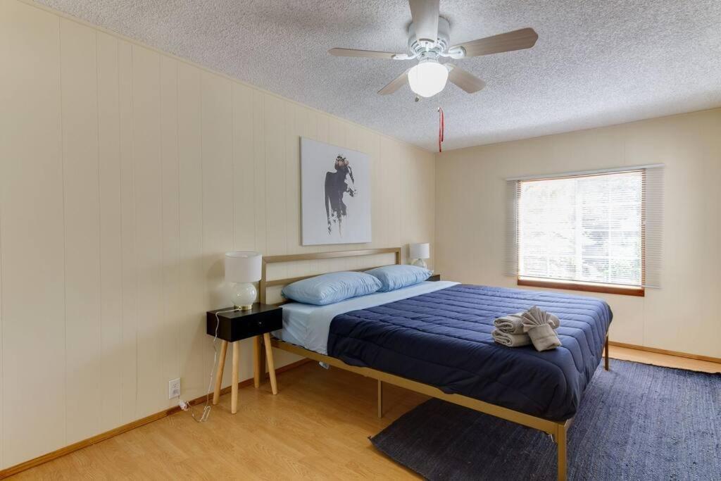 3 Bedroom Mid-wilshire Charmer Near Downtown Holiday home