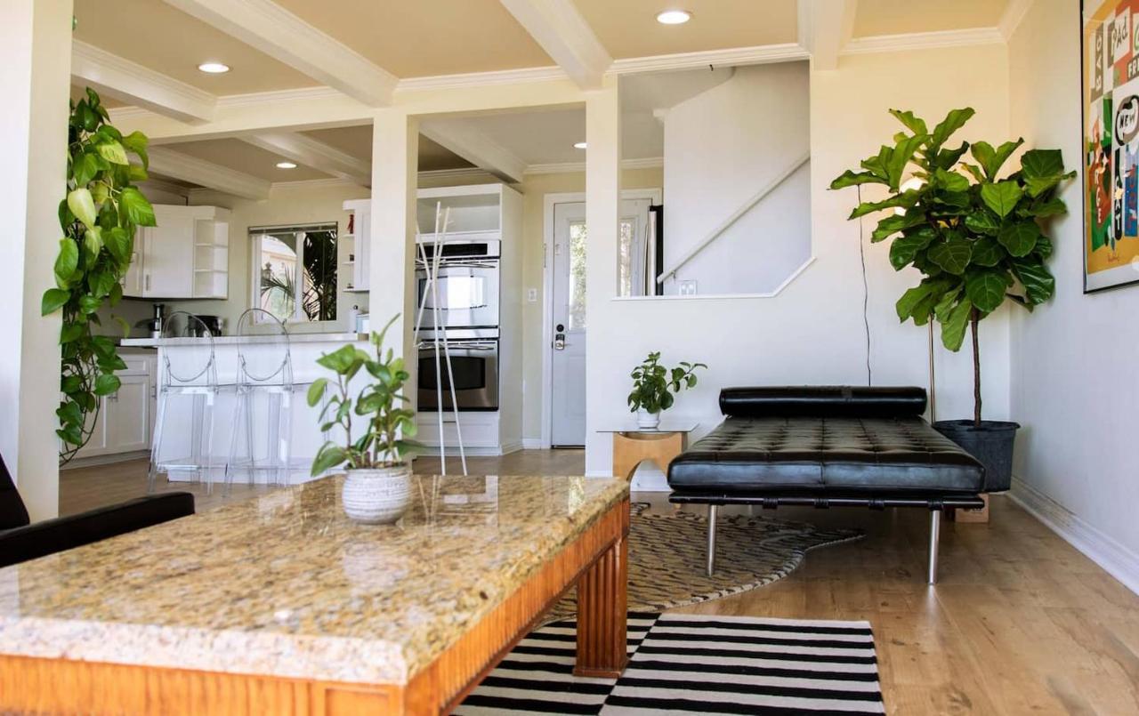Hollywood Hills 1940s Mansion * Los Angeles