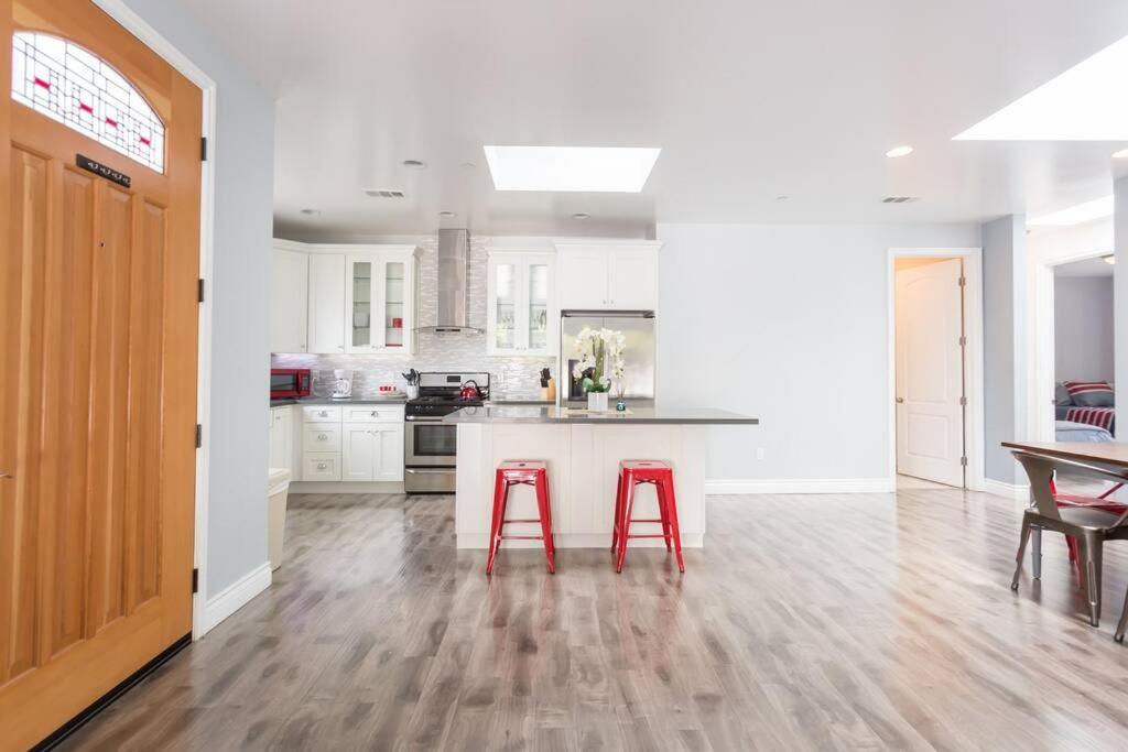 Holiday home Balboa Modern Glam Charmer Los Angeles