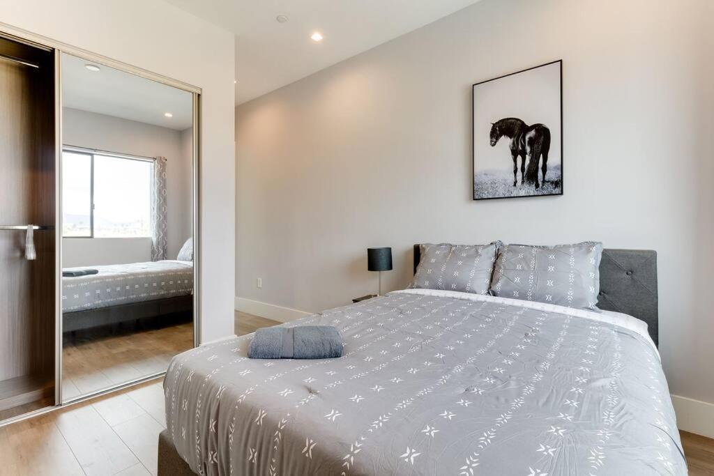 Modern 4 Bedroom Charmer W/ Rooftop Deck #2 Villa Los Angeles