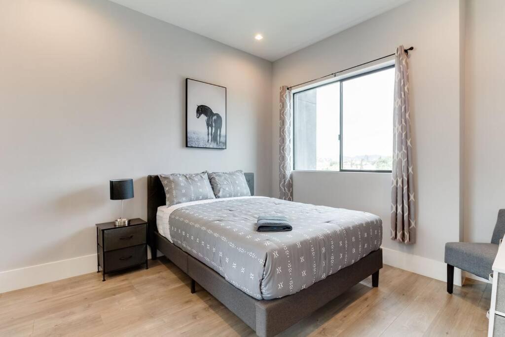Modern 4 Bedroom With Rooftop Deck #1 Los Angeles