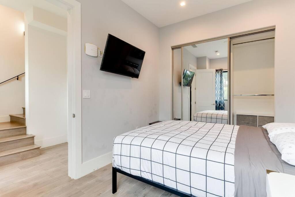 Modern 4 Bedroom Charmer W/ Rooftop Deck #2 Villa Los Angeles