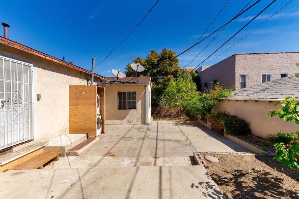 3 Bedroom Mid-wilshire Charmer Near Downtown