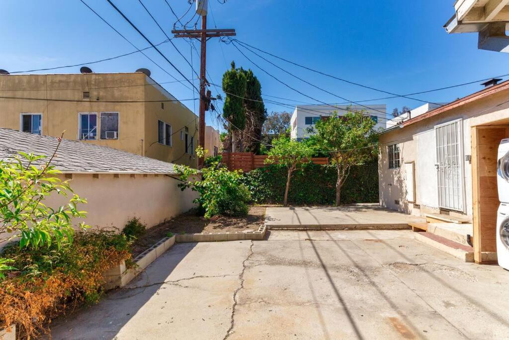 Holiday home 3 Bedroom Mid-wilshire Charmer Near Downtown