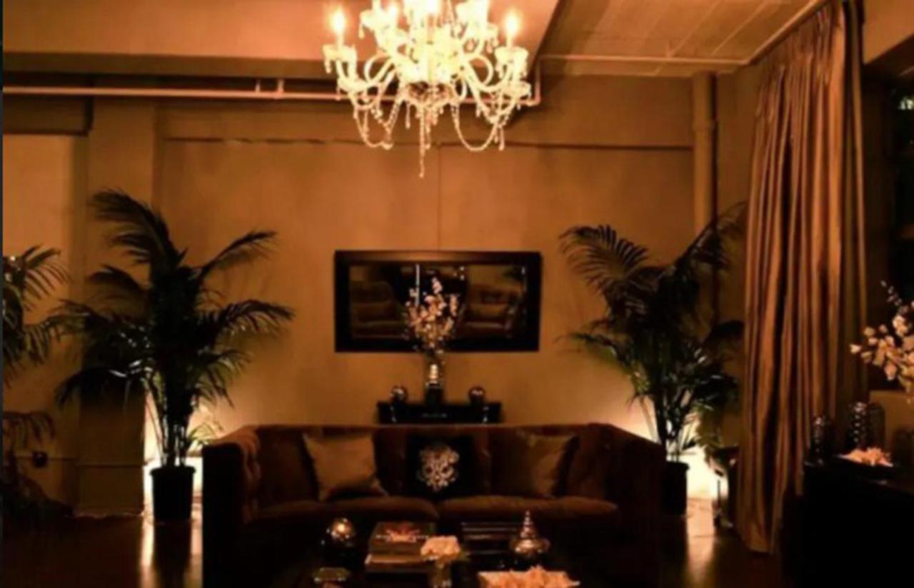 Designer Downtown Loft Apartment *