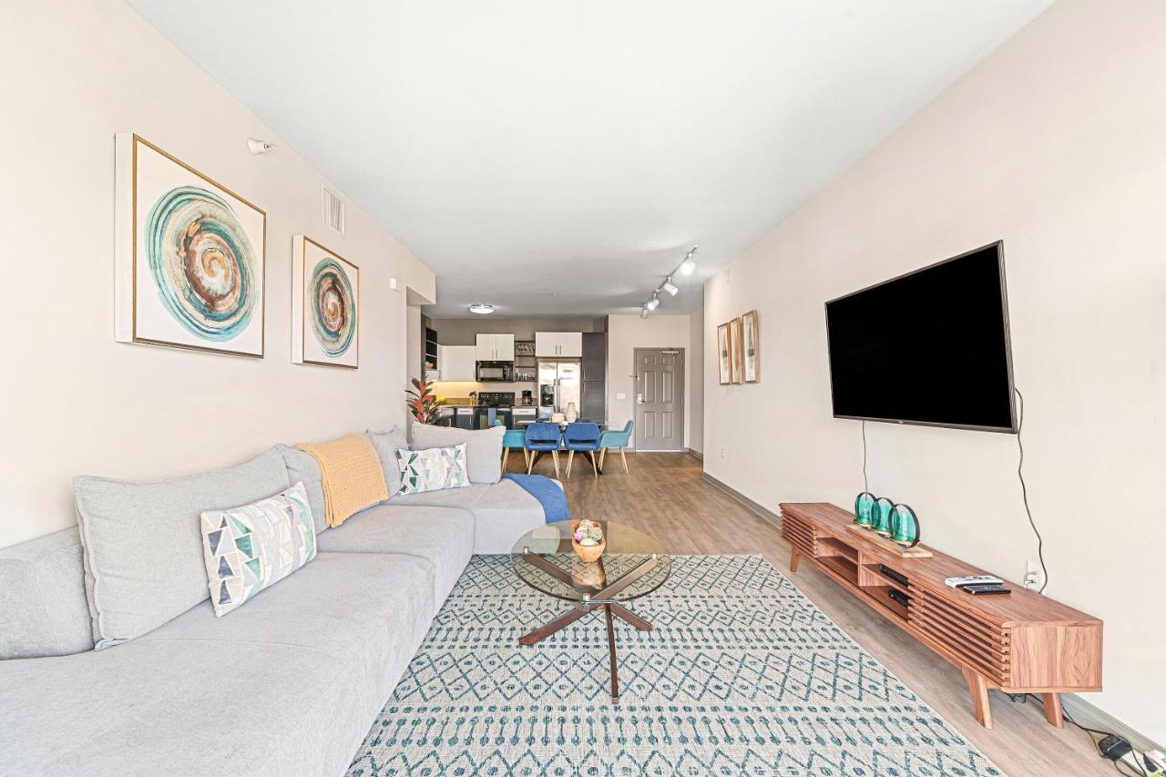 Marina View 2br Apt, Steps To W Gym, Pool & Parking Apartment Los Angeles