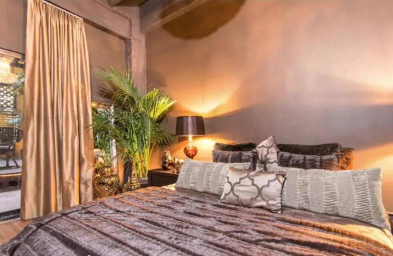 Designer Downtown Loft Apartment Los Angeles