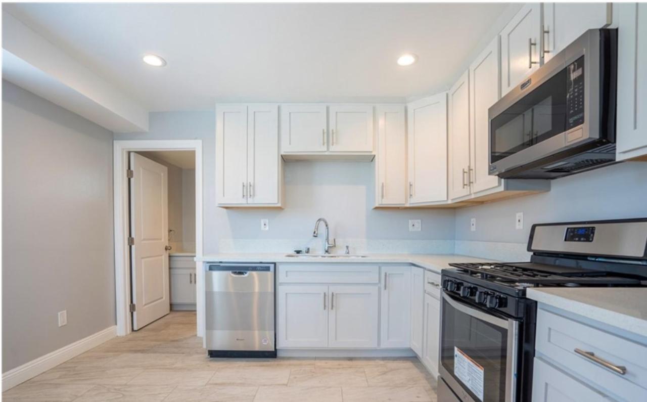 Modern In Angeles *