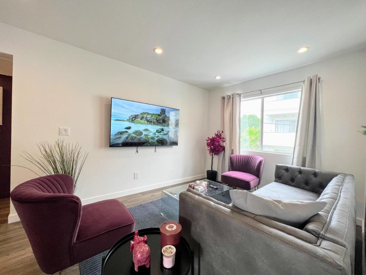 Holiday home Hollywood Purple Habitat