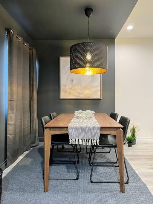 Hollywood Black Habitat Holiday home Los Angeles