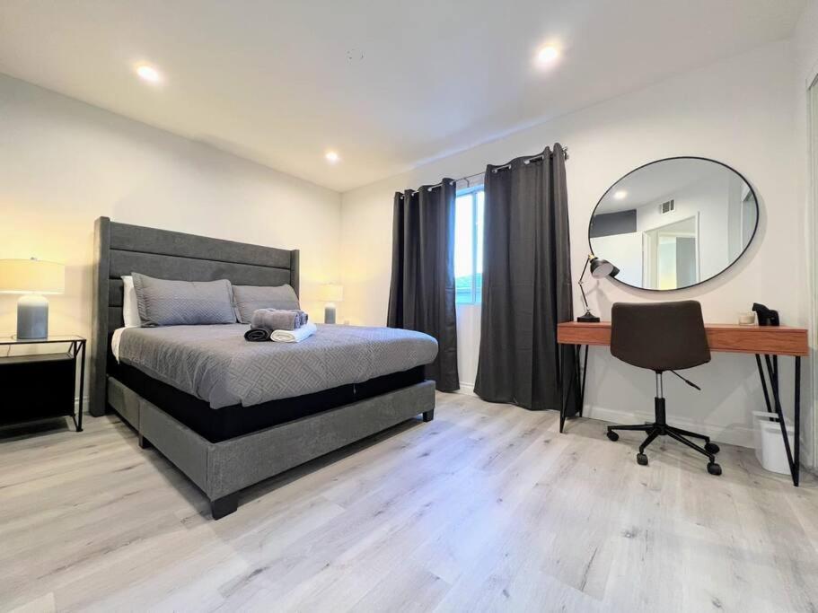 Hollywood Black Habitat Los Angeles