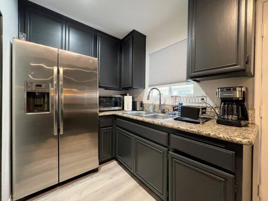 Hollywood Black Habitat Holiday home Los Angeles