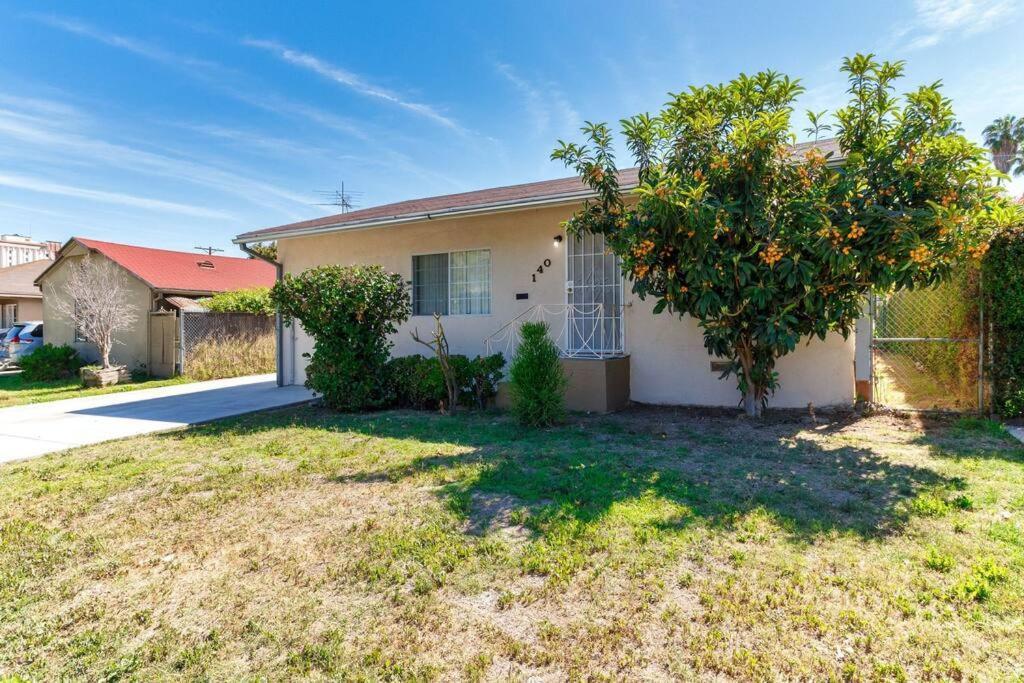 2 Bedroom Mid-wilshire Charmer Close To Downtown Holiday home Los Angeles