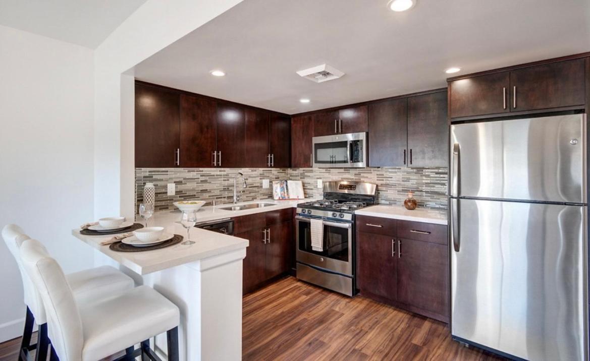 Skye Bunker Hill Aparthotel