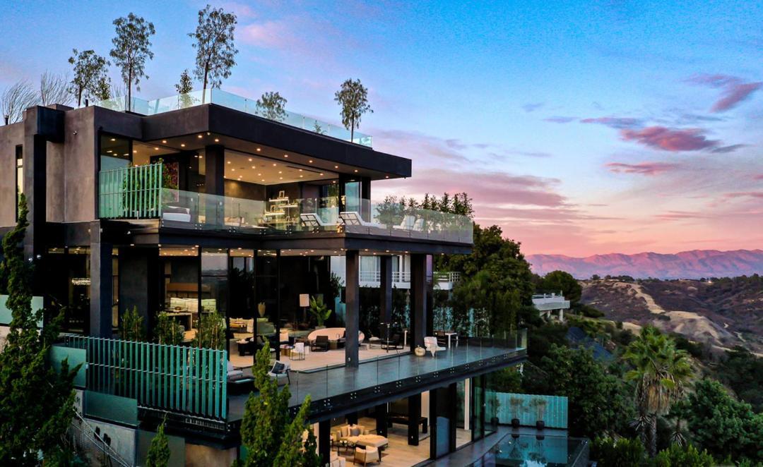 Villa Sophisticated Modern Retreat In Bel Air