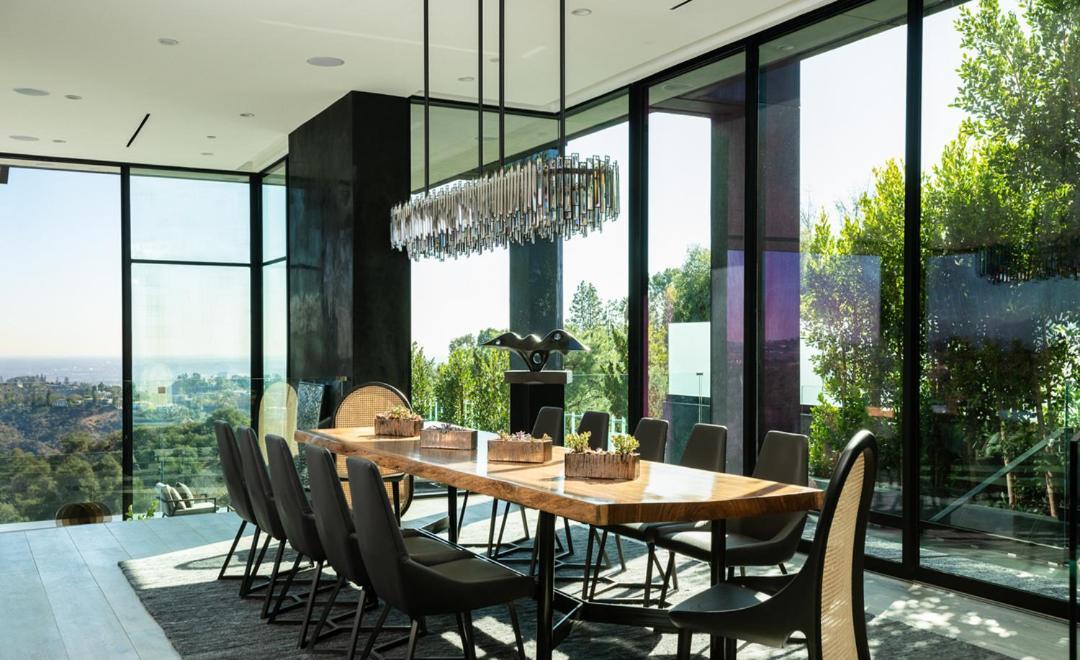 Sophisticated Modern Retreat In Bel Air