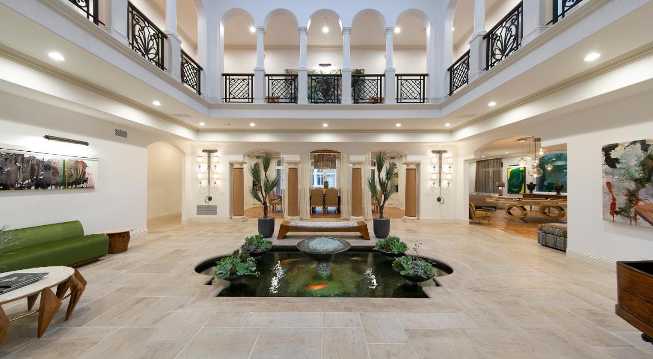 Sophisticated Grand Mansion In Prime Beverly Hills *