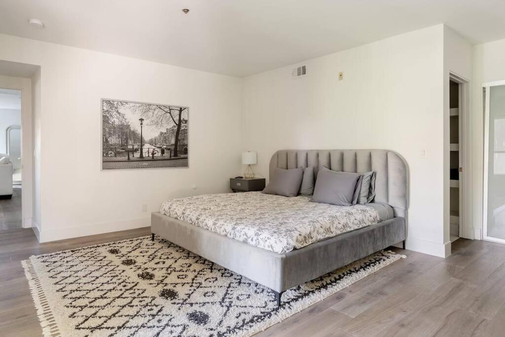 Weho 3bdm Penthouse *