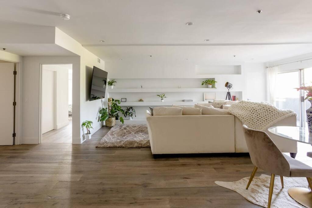 Weho 3bdm Penthouse Los Angeles