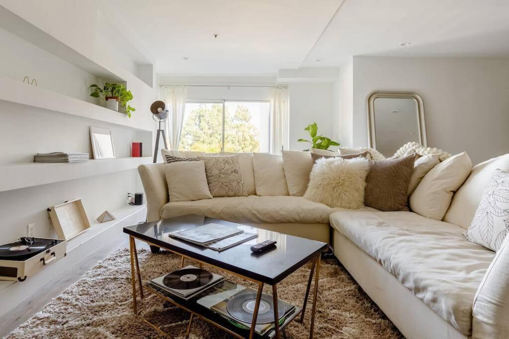 Weho 3bdm Penthouse Apartment Los Angeles