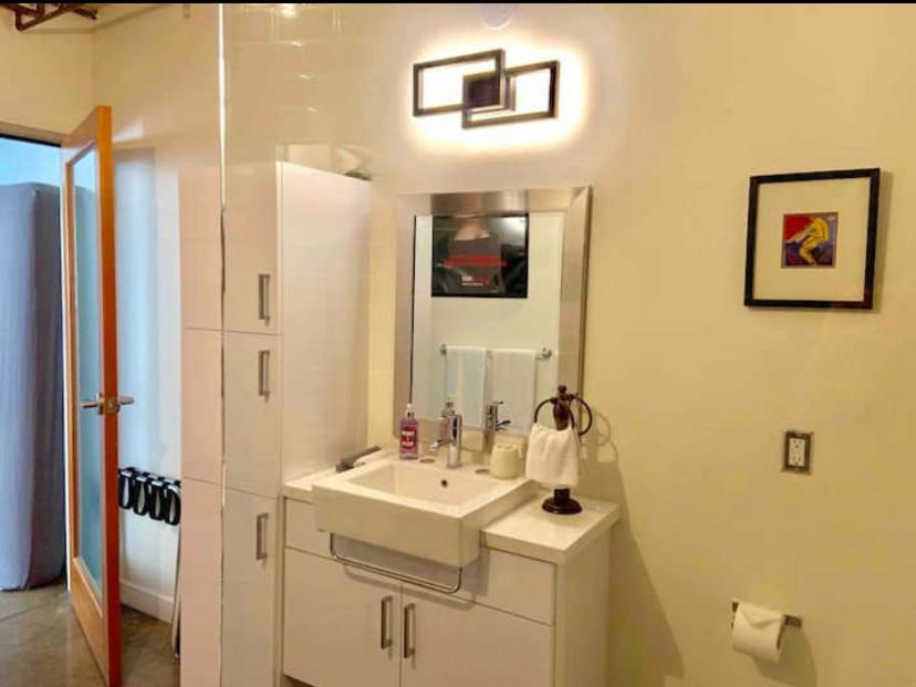 Charming Lofts In The Heart Of Hollywood