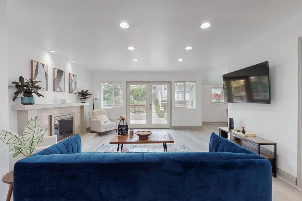 Luxury La Home-cheviot Hills -lovely Yard *