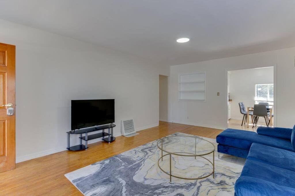 2 Bedroom Mid-wilshire Charmer Close To Downtown * Los Angeles