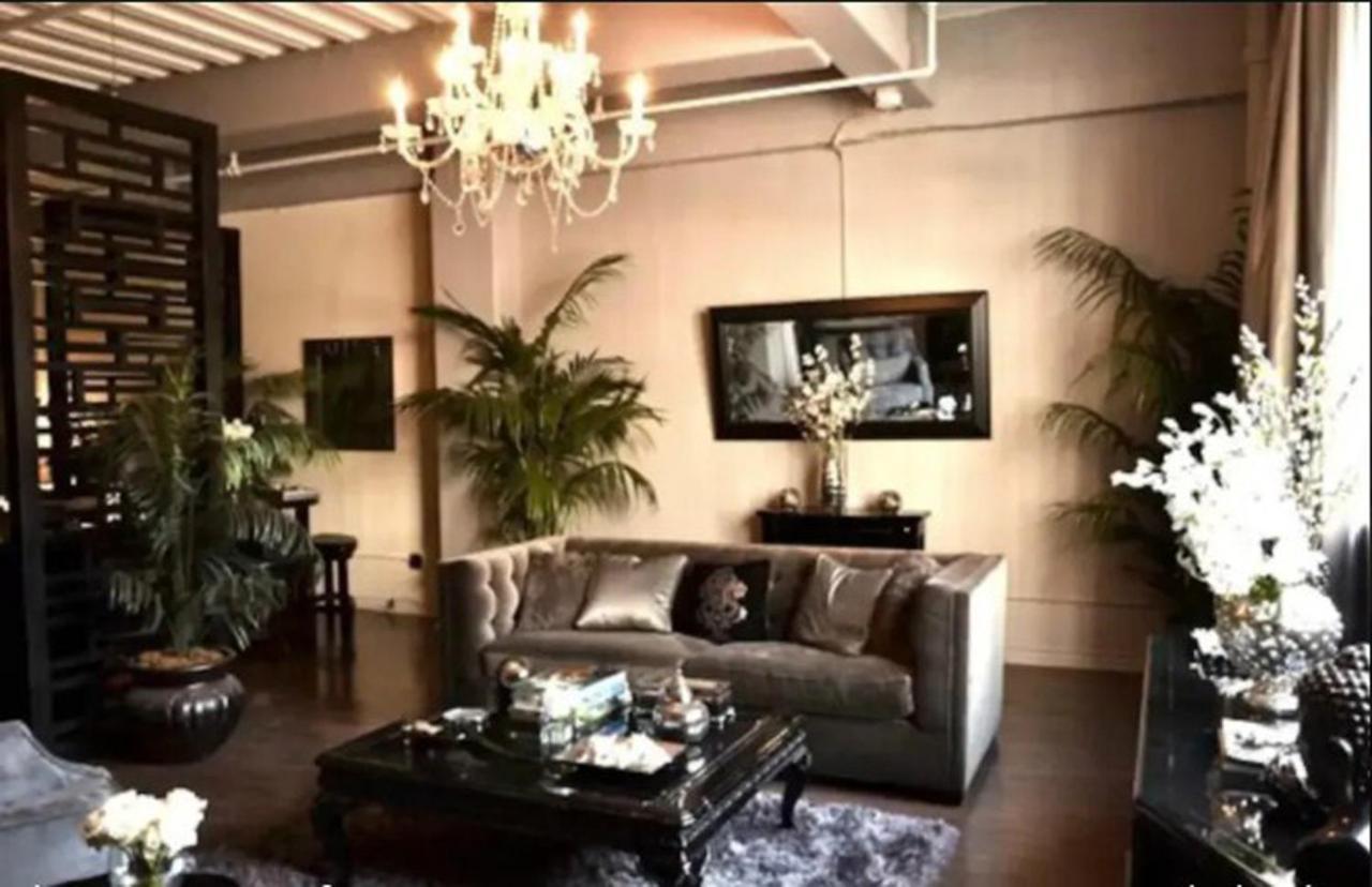 Designer Downtown Loft *