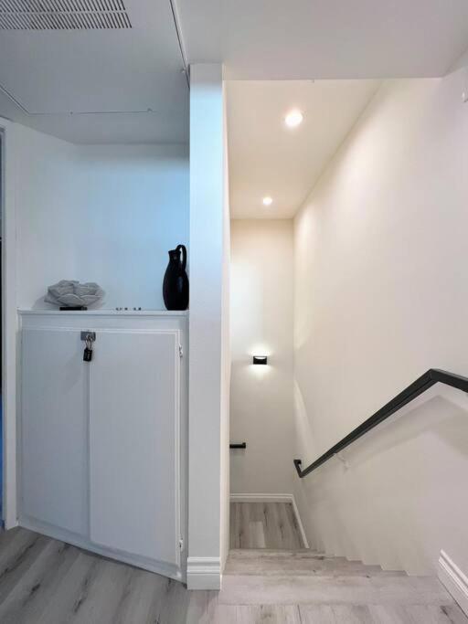 Hollywood Black Habitat Holiday home Los Angeles