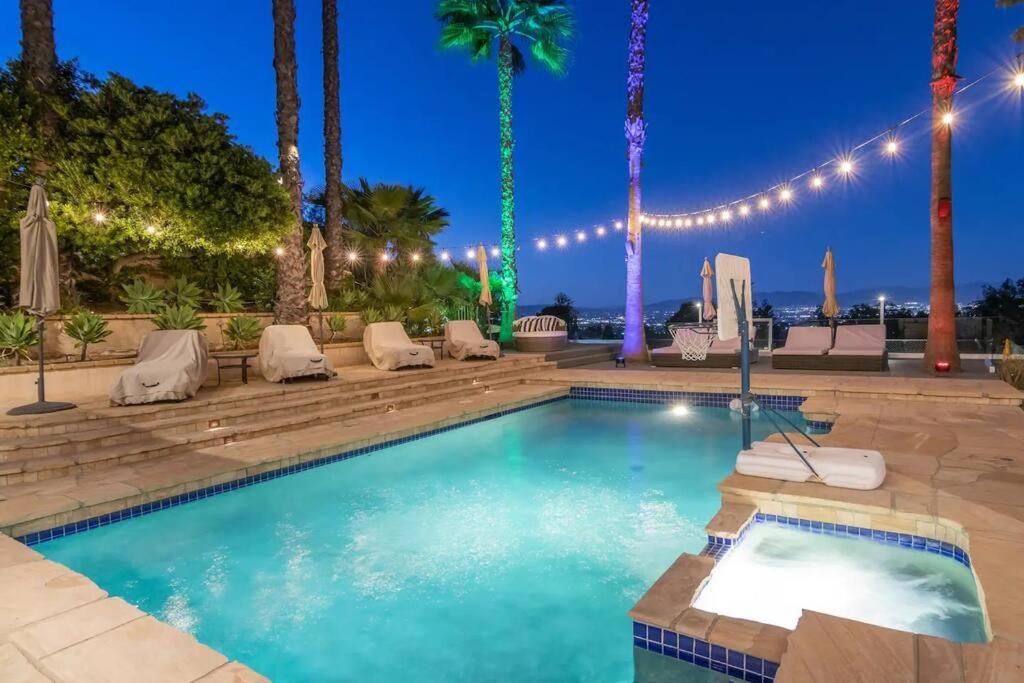 Gorgeous W/pool, Spa, B-ball Court & View!