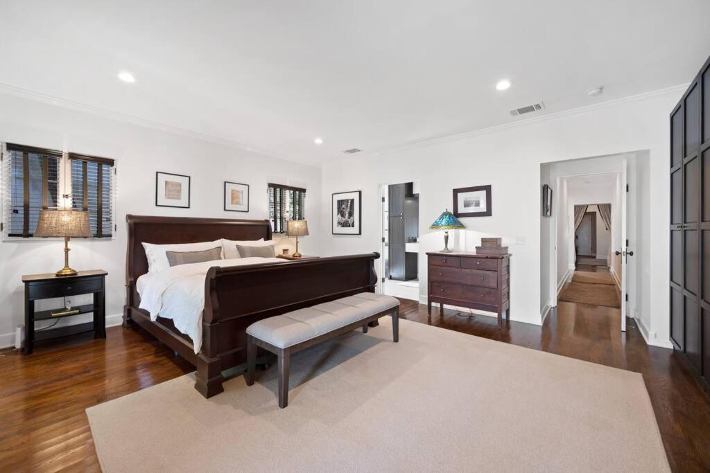 Holiday home Secluded 4br Spanish Oasis In The Heart Of La