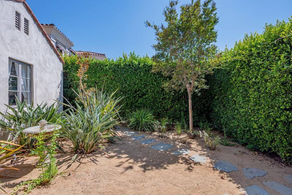 Secluded 4br Spanish Oasis In The Heart Of La Holiday home