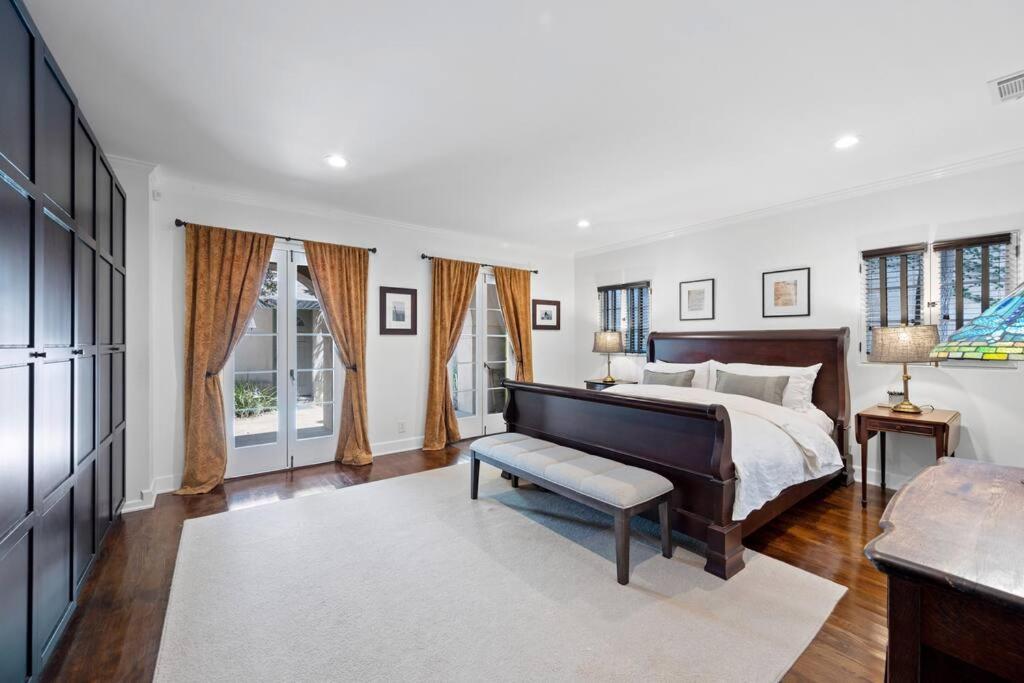 Secluded 4br Spanish Oasis In The Heart Of La Holiday home Los Angeles