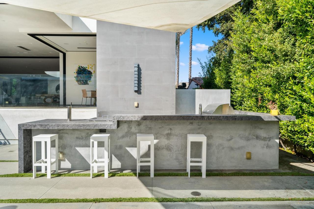 Ultra-modern Mansion In The Heart Of Beverly Hills Villa *