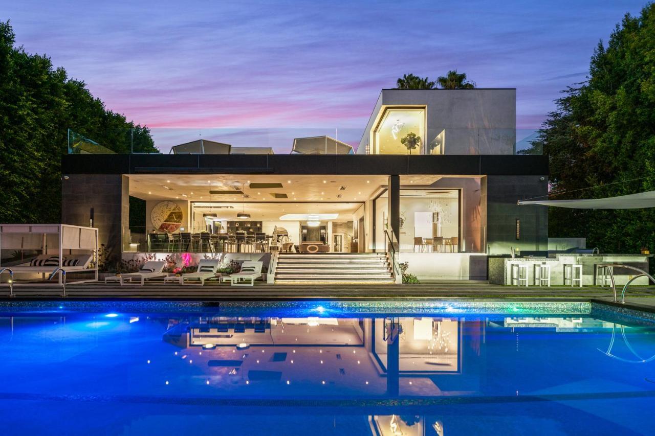 Ultra-modern Mansion In The Heart Of Beverly Hills * Los Angeles