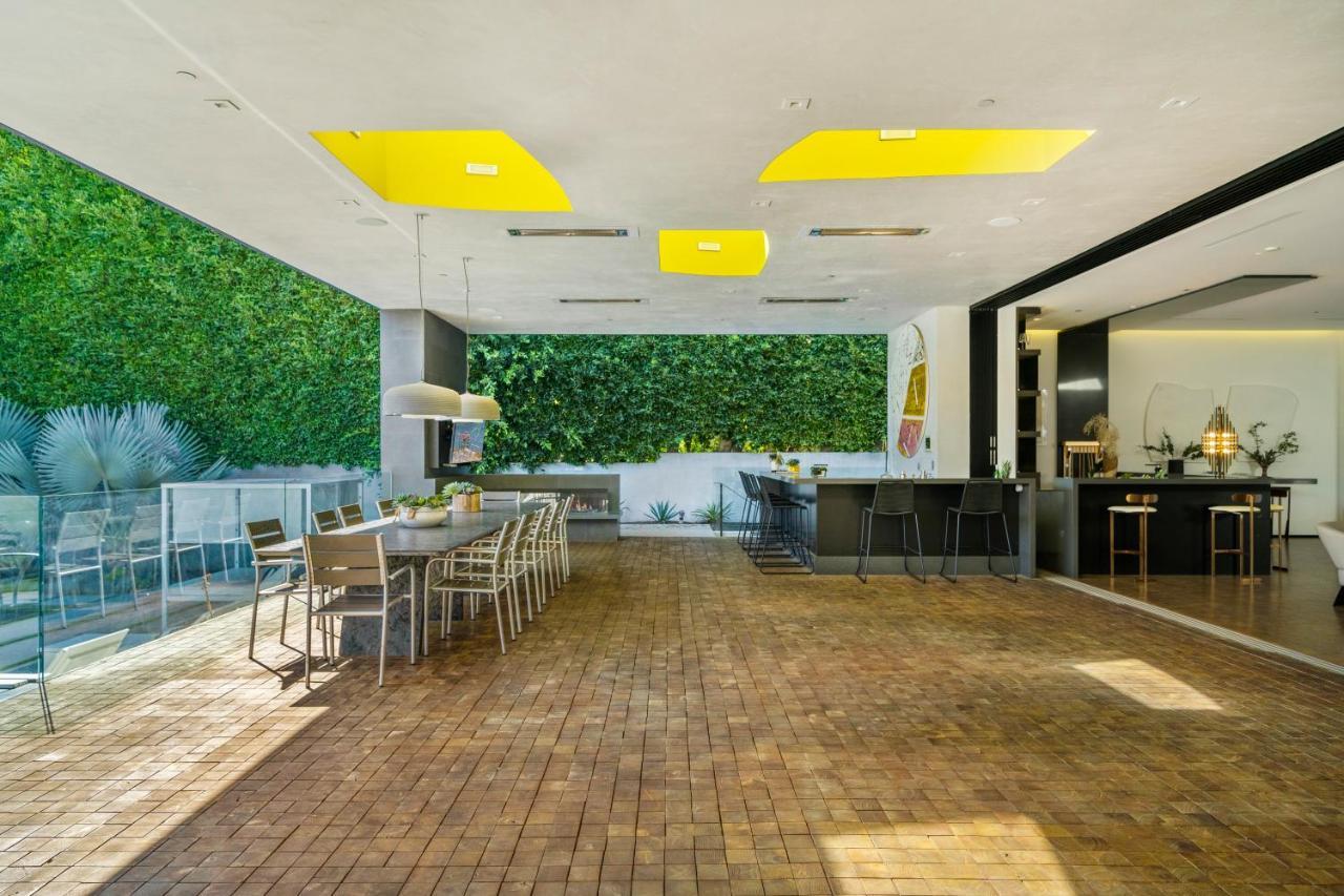 Ultra-modern Mansion In The Heart Of Beverly Hills Villa *