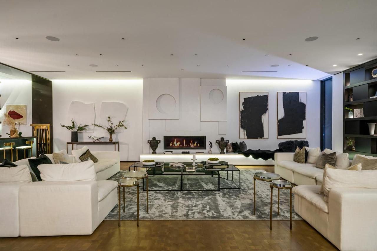 Villa Ultra-modern Mansion In The Heart Of Beverly Hills