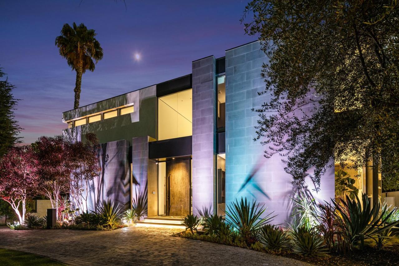 Ultra-modern Mansion In The Heart Of Beverly Hills Los Angeles