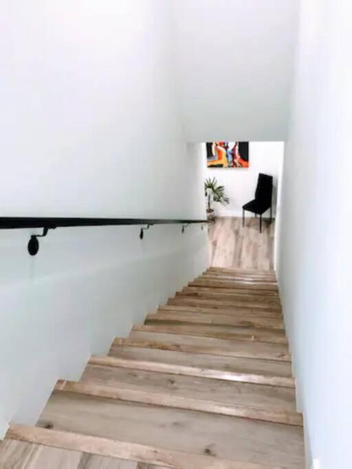 4br Townhouse In Mid City -cr1 *