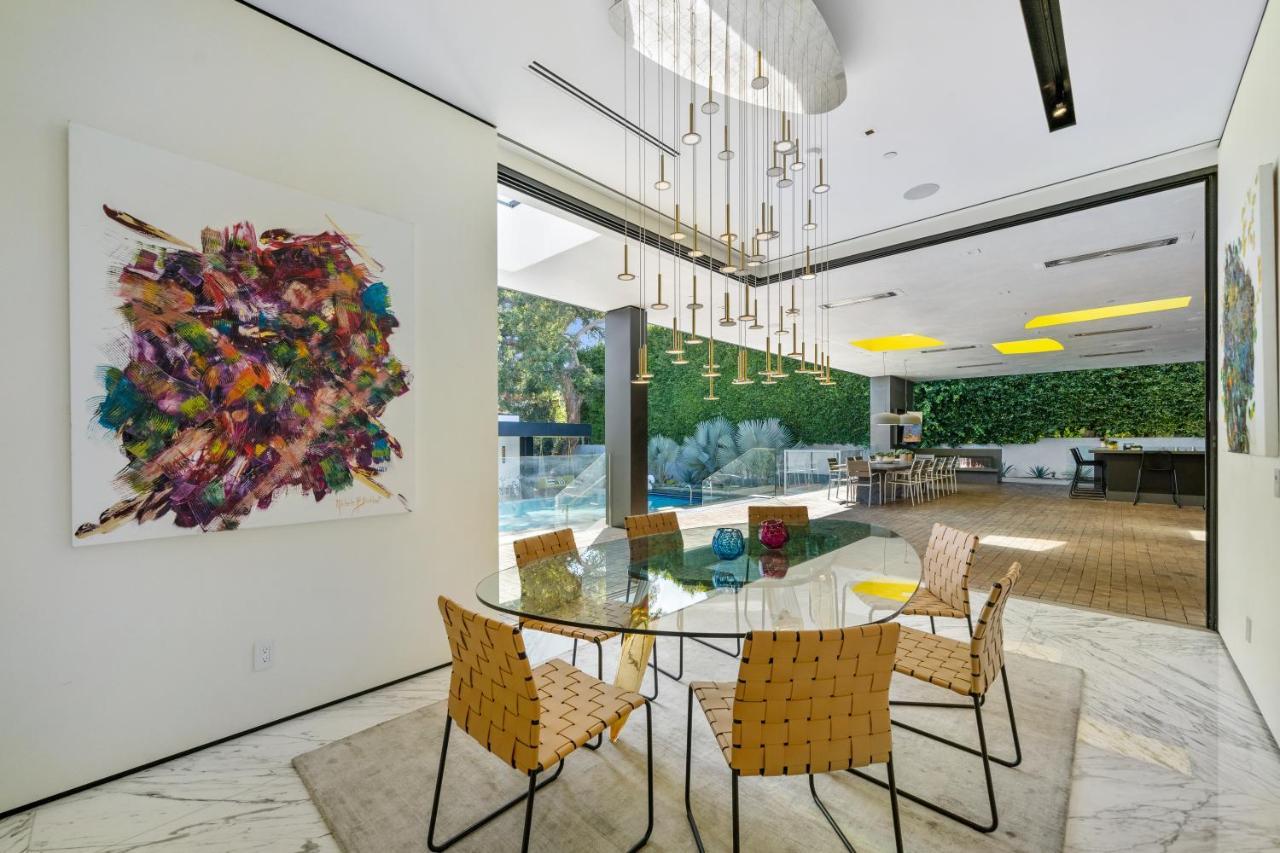 Villa Ultra-modern Mansion In The Heart Of Beverly Hills