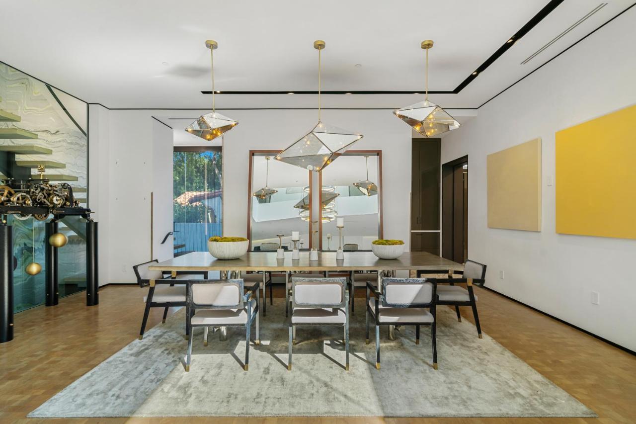 Villa Ultra-modern Mansion In The Heart Of Beverly Hills
