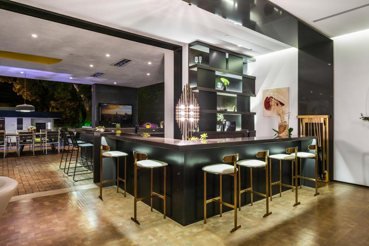 Villa Ultra-modern Mansion In The Heart Of Beverly Hills